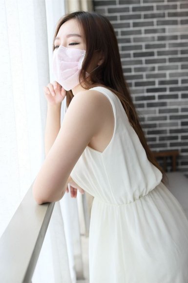 钟山法院在春节前夕走访慰问退休干警、在职困难干警_开云电竞平